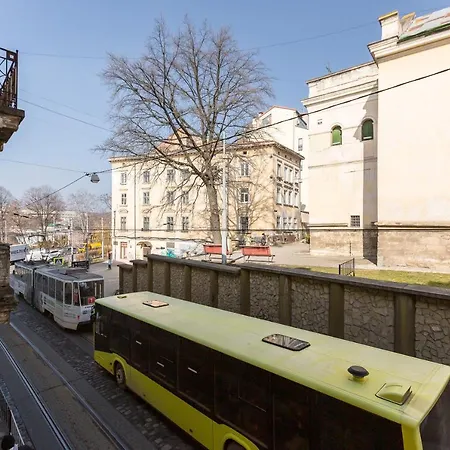 студія біля оперного театру по вулиці гонти 4-3а Apartment Lviv