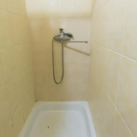 студія біля оперного театру по вулиці гонти 4-3а Apartment